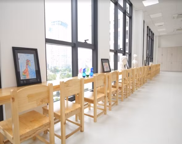 Các phòng học chức năng như phòng hội họa – nơi học sinh có thể thỏa sức sáng tạo, bay bổng và thể hiện năng khiếu của mình