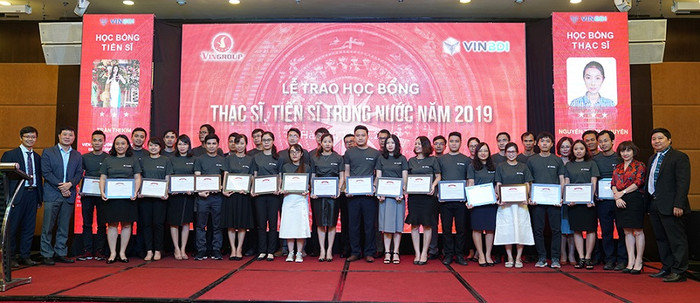 160 thạc sỹ và tiến sỹ xuất sắc trong lĩnh vực khoa học công nghệ, kỹ thuật và y dược đã giành được học bổng của Quỹ Đổi mới sáng tạo Vingroup (VINIF). 160 thạc sỹ và tiến sỹ xuất sắc trong lĩnh vực khoa học công nghệ, kỹ thuật và y dược đã giành được học bổng của Quỹ Đổi mới sáng tạo Vingroup (VINIF).