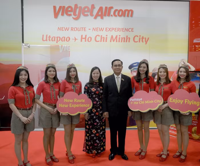 Thủ tướng Thái Lan thăm và chúc mừng Vietjet mở đường bay mới Thành phố Hồ Chí Mình – Pattaya (hạ cánh tại sân bay U-Tapao)