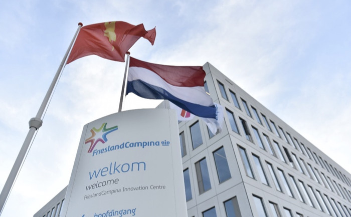 Vương miện Hoàng gia của FrieslandCampina là bảo chứng cho chất lượng nguồn sữa chuẩn Hà Lan