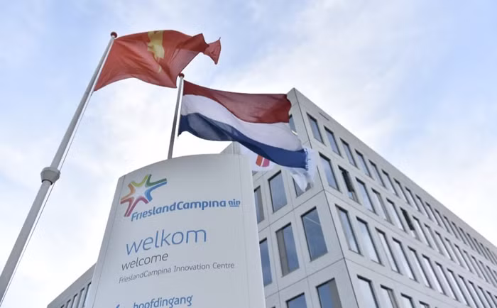 Vương miện Hoàng gia của FrieslandCampina là bảo chứng cho chất lượng nguồn sữa chuẩn Hà Lan