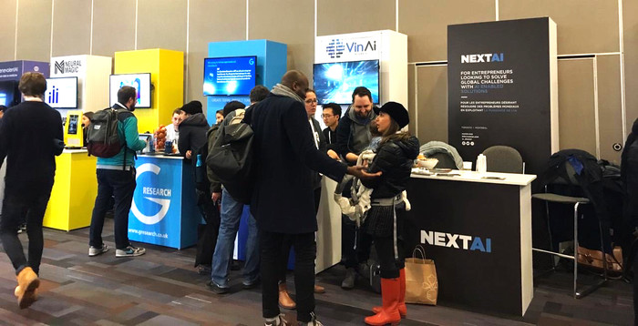 Gian trưng bày của VinAi nằm cạnh những “ông lớn” trong lĩnh vực Trí tuệ nhân tạo như NextAI, Neural Magic, Gresearch... Gian trưng bày của VinAi nằm cạnh những “ông lớn” trong lĩnh vực Trí tuệ nhân tạo như NextAI, Neural Magic, Gresearch...