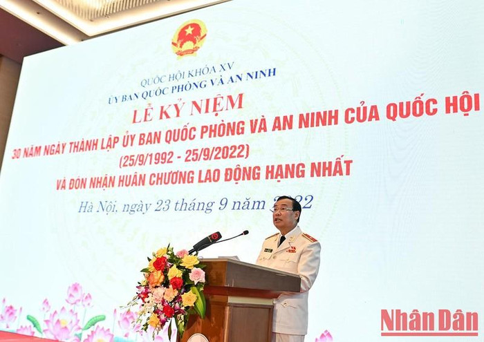 Chủ nhiệm Ủy ban Quốc phòng và An ninh Lê Tấn Tới đọc diễn văn tại Lễ kỷ niệm. Chủ nhiệm Ủy ban Quốc phòng và An ninh Lê Tấn Tới đọc diễn văn tại Lễ kỷ niệm.