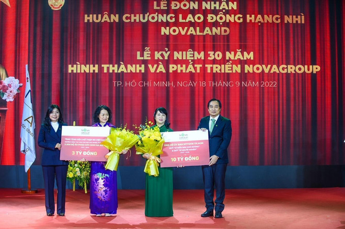 NovaGroup cam kết đồng hành cùng Mặt trận Tổ quốc Việt Nam Thành phố Hồ Chí Minh và Hội chữ thập đỏ Việt Nam trong thời gian tới NovaGroup cam kết đồng hành cùng Mặt trận Tổ quốc Việt Nam Thành phố Hồ Chí Minh và Hội chữ thập đỏ Việt Nam trong thời gian tới