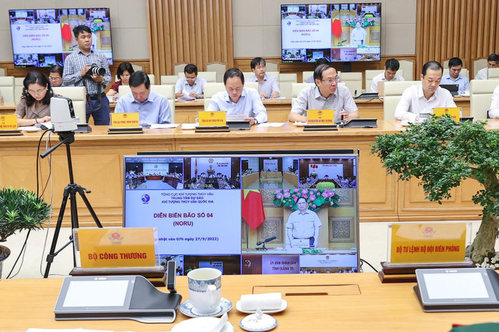 Cuộc họp được kết nối trực tuyến tới 8 địa phương khu vực Trung Bộ và Tây Nguyên có khả năng chịu ảnh hưởng của bão. Ảnh: VGP/Nhật Bắc Cuộc họp được kết nối trực tuyến tới 8 địa phương khu vực Trung Bộ và Tây Nguyên có khả năng chịu ảnh hưởng của bão. Ảnh: VGP/Nhật Bắc