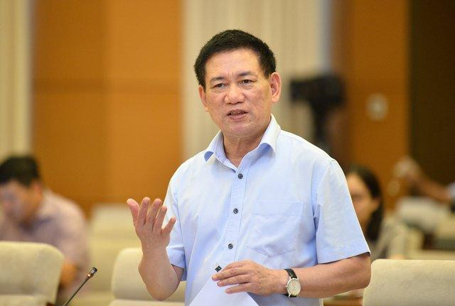 Bộ trưởng Hồ Đức Phớc: Chính phủ đề nghị bổ sung sách giáo khoa vào danh mục quản lý giá do đây là mặt hàng có thị trường cạnh tranh hạn chế, ảnh hưởng lớn tới đời sống người dân