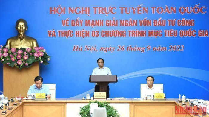 Thủ tướng Phạm Minh Chính và các Phó Thủ tướng tham dự hội nghị. Thủ tướng Phạm Minh Chính và các Phó Thủ tướng tham dự hội nghị.