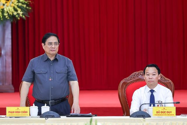 Thủ tướng nhấn mạnh với tiềm năng khác biệt, cơ hội nổi trội, lợi thế cạnh tranh, Yên Bái có đầy đủ yếu tố để phát triển nhanh và bền vững; trở thành tỉnh khá vào năm 2025. Ảnh: VGP/Nhật Bắc Thủ tướng nhấn mạnh với tiềm năng khác biệt, cơ hội nổi trội, lợi thế cạnh tranh, Yên Bái có đầy đủ yếu tố để phát triển nhanh và bền vững; trở thành tỉnh khá vào năm 2025. Ảnh: VGP/Nhật Bắc