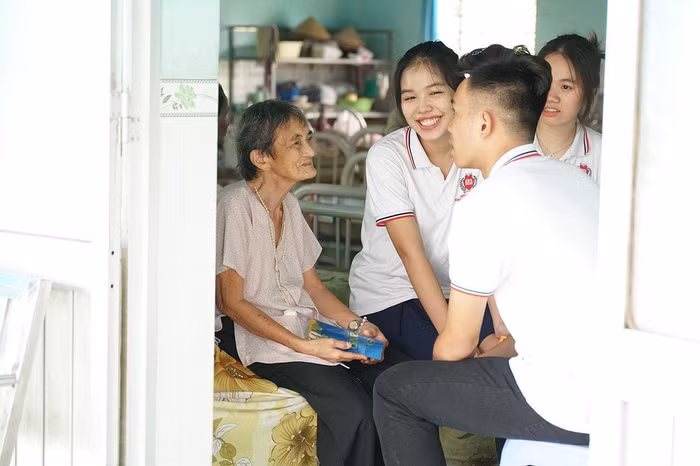 Little Roses Foundation tạo cơ hội để mọi người đều có thể chia sẻ giá trị bản thân cho sự phát triển cộng đồng. Ảnh: LRF Little Roses Foundation tạo cơ hội để mọi người đều có thể chia sẻ giá trị bản thân cho sự phát triển cộng đồng. Ảnh: LRF