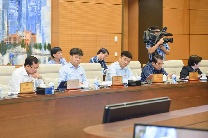 Các Ủy viên Ủy ban Thường vụ Quốc hội