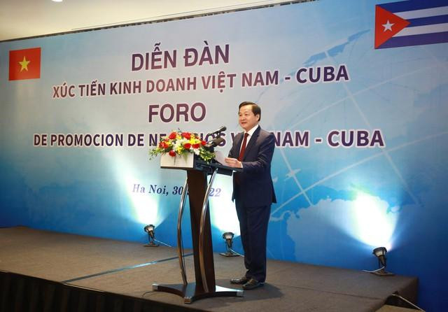 Phó Thủ tướng Lê Minh Khái: "Hiệp định thương mại Việt Nam – Cuba chính thức có hiệu lực từ tháng 4/2020 là cơ sở pháp lý quan trọng để doanh nghiệp hai bên tận dụng các ưu đãi thuế quan, phấn đấu nâng kim ngạch thương mại hai chiều lên 500 triệu USD trong 5 năm tới". Ảnh: VGP/Quang Thương Phó Thủ tướng Lê Minh Khái: "Hiệp định thương mại Việt Nam – Cuba chính thức có hiệu lực từ tháng 4/2020 là cơ sở pháp lý quan trọng để doanh nghiệp hai bên tận dụng các ưu đãi thuế quan, phấn đấu nâng kim ngạch thương mại hai chiều lên 500 triệu USD trong 5 năm tới". Ảnh: VGP/Quang Thương
