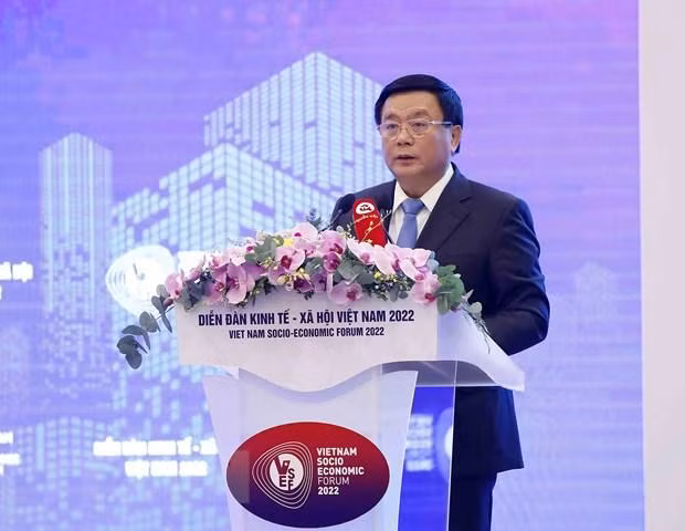 Ông Nguyễn Xuân Thắng, Ủy viên Bộ Chính trị, Giám đốc Học viện Chính trị Quốc gia Hồ Chí Minh phát biểu tại diễn đàn. (Ảnh: An Đăng/TTXVN)