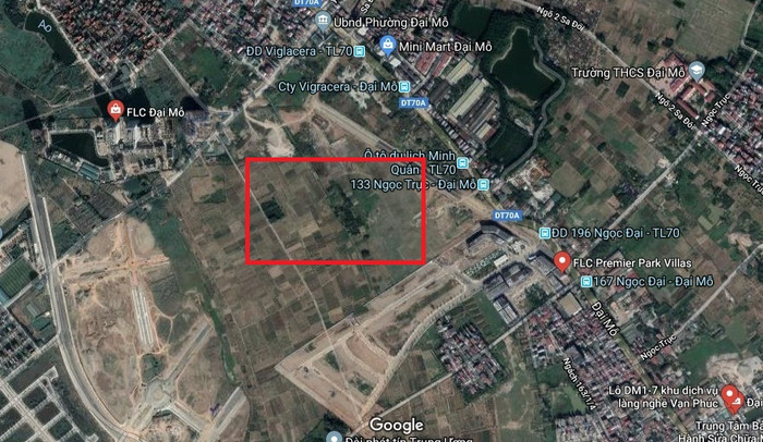 Vị trí lô đất ĐM1 rộng 6,4ha tại phường Đại Mỗ, Tập đoàn FLC trúng đấu giá từ tháng 7/2017 đến nay là hơn 8 tháng vẫn chưa nộp đủ số tiền mà chưa bị hủy kết quả trúng đấu giá. Ảnh: Chụp từ bản đồ vệ tinh. Vị trí lô đất ĐM1 rộng 6,4ha tại phường Đại Mỗ, Tập đoàn FLC trúng đấu giá từ tháng 7/2017 đến nay là hơn 8 tháng vẫn chưa nộp đủ số tiền mà chưa bị hủy kết quả trúng đấu giá. Ảnh: Chụp từ bản đồ vệ tinh.