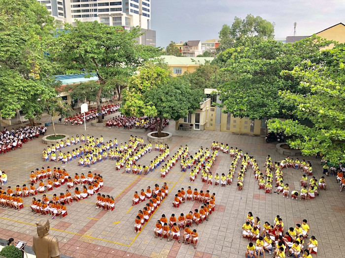 Bồi dưỡng lòng yêu quê hương, biết ơn bộ đội Cụ Hồ qua hoạt động kỷ niệm 22/12 Bồi dưỡng lòng yêu quê hương, biết ơn bộ đội Cụ Hồ qua hoạt động kỷ niệm 22/12