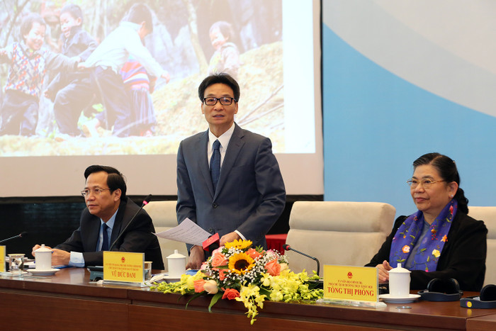 Nỗ lực bảo vệ, tạo điều kiện phát triển toàn diện trẻ em Nỗ lực bảo vệ, tạo điều kiện phát triển toàn diện trẻ em