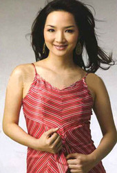 Nhac sắc Giáng My thời trẻ đã bị bộ ngực "phụ" rất nhiều. Nhac sắc Giáng My thời trẻ đã bị bộ ngực "phụ" rất nhiều.