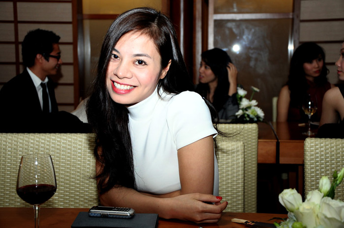 Lisa Vân Anh sẵn sàng ở lại 2 tháng dạy học ở vùng cao. Ảnh: Văn Trinh