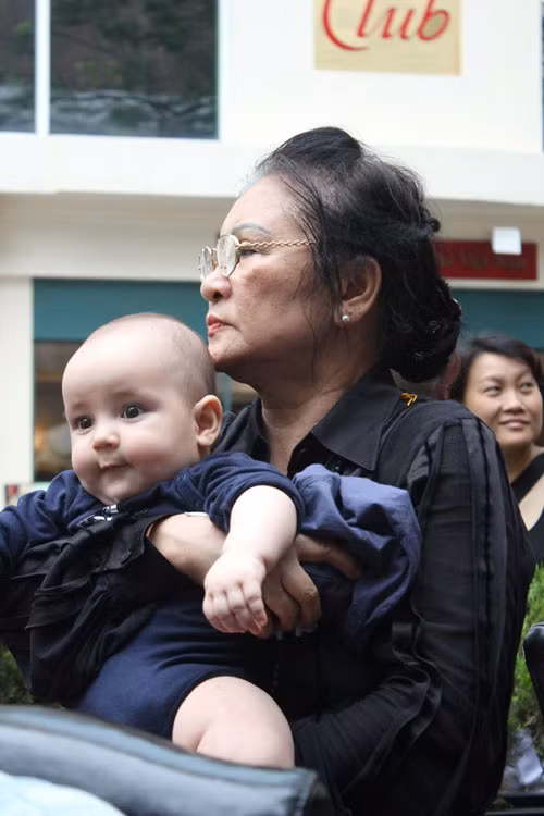 Mẹ của Thanh Lam.