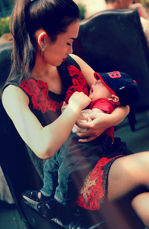 Cô nói: "Hôm nay lần đầu tiên tôi cho cháu mình đi xem Luala concert vì muốn cho cháu thấy một không khí mới trong cuộc sống trẻ thơ của nó. Bình thường thì cho trẻ đi chơi công viên. Nhưng không gian, thời gian và tính chất của Luala làm tôi nghĩ sẽ để lại cho cháu một ấn tượng khác".