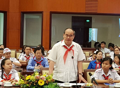 Bí thư Nguyễn Thiện Nhân phát biểu kết luận buổi gặp gỡ thiếu nhi thành phố dịp đầu năm (ảnh: P.L) Bí thư Nguyễn Thiện Nhân phát biểu kết luận buổi gặp gỡ thiếu nhi thành phố dịp đầu năm (ảnh: P.L)