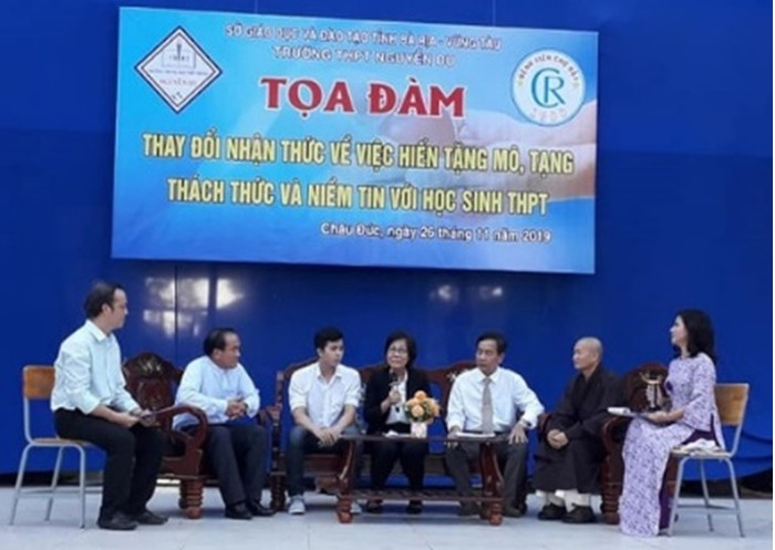Tọa đàm “Nhận thức về việc hiến, tặng mô tạng – Thách thức và niềm tin với học sinh trung học phổ thông” tại Trường Trung học phổ thông Nguyễn Du (tỉnh Bà Rịa - Vũng Tàu) Tọa đàm “Nhận thức về việc hiến, tặng mô tạng – Thách thức và niềm tin với học sinh trung học phổ thông” tại Trường Trung học phổ thông Nguyễn Du (tỉnh Bà Rịa - Vũng Tàu)