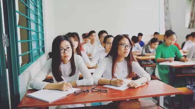 Giải quyết việc làm cho sinh viên sư phạm sau tốt nghiệp là bài toán nan giải. (Ảnh minh hoạ: Baochinhphu.vn)