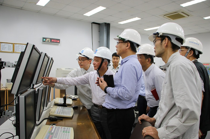 Tổng Giám đốc SSFC dẫn đầu đoàn công tác làm việc tại VNPOLY. Tổng Giám đốc SSFC dẫn đầu đoàn công tác làm việc tại VNPOLY.