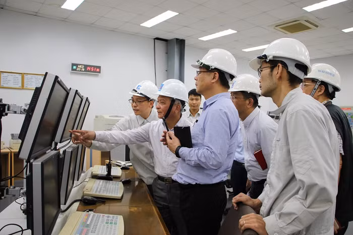 Tổng Giám đốc SSFC dẫn đầu đoàn công tác làm việc tại VNPOLY.