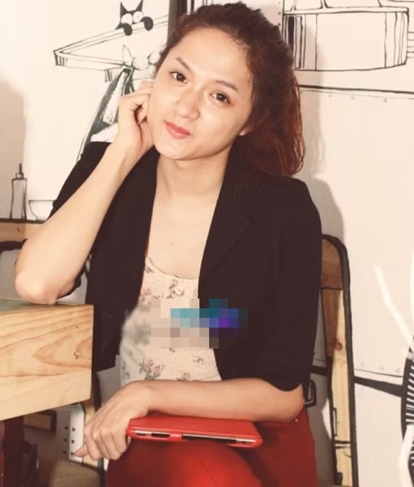 Hương Giang Idol là một trong số những người đẹp chuyển giới sở hữu một ngoại hình bắt mắt. Không chỉ sở hữu những số đo chuẩn trên cơ thể, Hương Giang còn khiến mọi người "mê mệt" bởi gương mặt đẹp. Ngay cả khi không trang điểm, Hương Giang vẫn rất duyên dáng và rạng ngời.