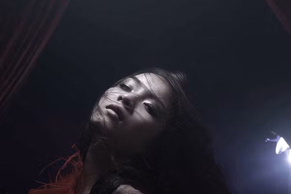 Có dịp làm việc với nhà sản xuất âm nhạc nổi tiếng tại New York, Thủy Top cho biết, cô đã học hỏi được rất nhiều bài học quý giá, trợ giúp cho sự nghiệp của cô trong tương lai.