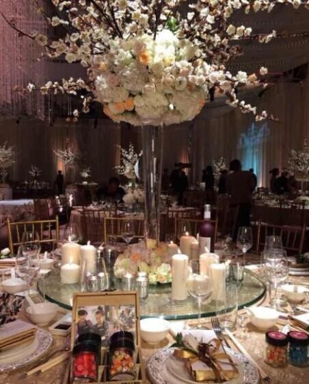 Tiệc cưới cũng được tờ Sina tiết lộ Tiệc cưới cũng được tờ Sina tiết lộ