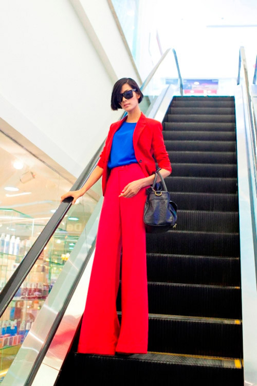 Sử dụng màu sắc sặc sỡ là một bí quyết các nàng ngực nhỏ phải thuộc nằm lòng Sử dụng màu sắc sặc sỡ là một bí quyết các nàng ngực nhỏ phải thuộc nằm lòng