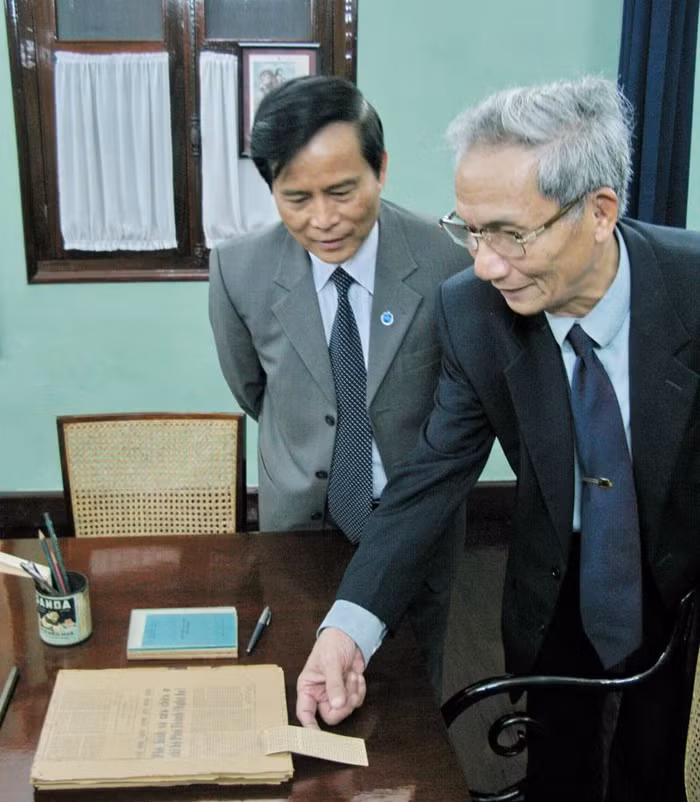 Bài báo “Phê bình và sửa chữa khuyết điểm ở Chi bộ Phú Thành (Nghệ An)” của Nhà báo Phạm Thanh, đăng trên Báo Nhân dân ngày 03/8/1969, là một trong những bài báo Chủ tịch Hồ Chí Minh xem trước lúc Người đi xa Bài báo “Phê bình và sửa chữa khuyết điểm ở Chi bộ Phú Thành (Nghệ An)” của Nhà báo Phạm Thanh, đăng trên Báo Nhân dân ngày 03/8/1969, là một trong những bài báo Chủ tịch Hồ Chí Minh xem trước lúc Người đi xa