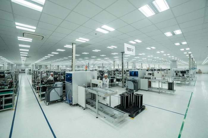 Chiếc điện thoại 5G “Made in Vietnam” của Vingroup sẽ được sản xuất hoàn toàn tại Khu công nghệ cao Hòa Lạc (Hà Nội) trong thời gian tới.