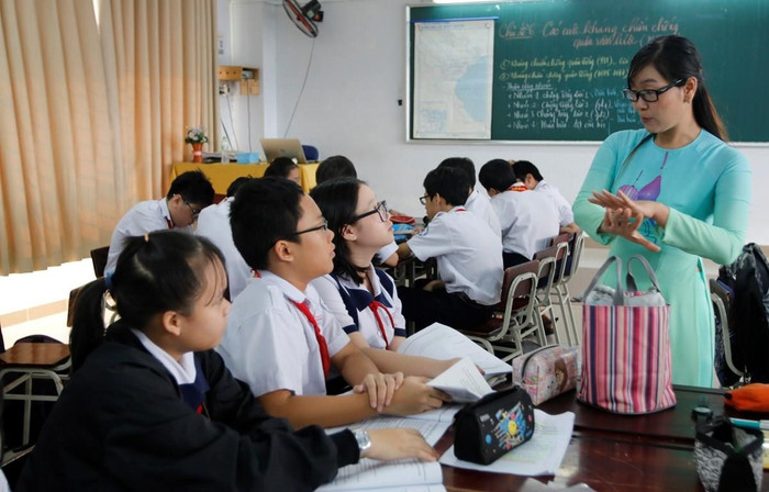 Bỏ chế độ viên chức suốt đời, liệu chất lượng giáo dục có được cao hơn? (Ảnh minh họa: Vietnam+) Bỏ chế độ viên chức suốt đời, liệu chất lượng giáo dục có được cao hơn? (Ảnh minh họa: Vietnam+)