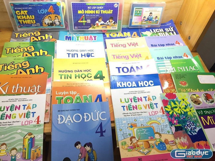 Tăng giá sách giáo khoa cũng cần tính đến đối tượng học sinh nghèo (Ảnh:P.T) Tăng giá sách giáo khoa cũng cần tính đến đối tượng học sinh nghèo (Ảnh:P.T)