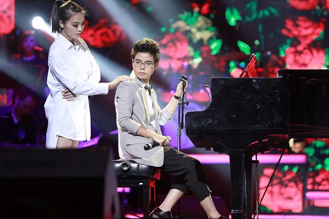 Vũ Cát Tường với ca khúc Yêu xa Vũ Cát Tường với ca khúc Yêu xa