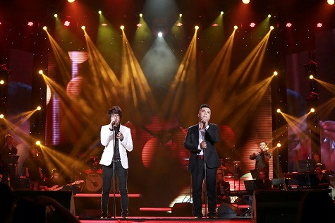 Ca sĩ Bùi Anh Tuấn song ca với nhạc sĩ diễn viên Tiến Minh Ca sĩ Bùi Anh Tuấn song ca với nhạc sĩ diễn viên Tiến Minh