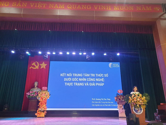 Thạc sĩ Dương Thị Thu Thủy – Phó Giám đốc Trung tâm Đào tạo, Viện Nghiên cứu và Phát triển Tri thức số Thạc sĩ Dương Thị Thu Thủy – Phó Giám đốc Trung tâm Đào tạo, Viện Nghiên cứu và Phát triển Tri thức số