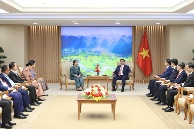 Phó Thủ tướng Men Sam An khẳng định sẽ tiếp tục nỗ lực góp phần thúc đẩy quan hệ láng giềng tốt đẹp, hữu nghị truyền thống, hợp tác toàn diện, bền vững lâu dài giữa hai nước - Ảnh: VGP/Nhật Bắc Phó Thủ tướng Men Sam An khẳng định sẽ tiếp tục nỗ lực góp phần thúc đẩy quan hệ láng giềng tốt đẹp, hữu nghị truyền thống, hợp tác toàn diện, bền vững lâu dài giữa hai nước - Ảnh: VGP/Nhật Bắc