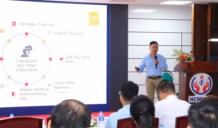 Ông Trần Bình Hậu - Trưởng phòng Quản trị thông tin, Trường Đại học Nguyễn Tất Thành