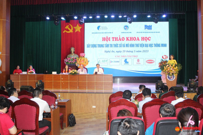 Bà Kiều Thúy Nga – Vụ trưởng Vụ thư viện phát biểu Bà Kiều Thúy Nga – Vụ trưởng Vụ thư viện phát biểu