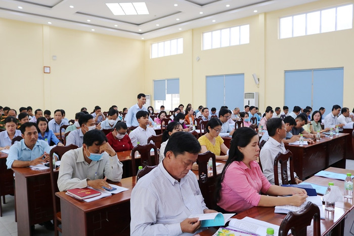 Một trong những điều kiện được cấp chứng chỉ chương trình bồi dưỡng cán bộ, công chức là tham gia học tập đầy đủ theo quy định của chương trình. (Ảnh trên Cổng Thông tin điện tử Chính phủ)