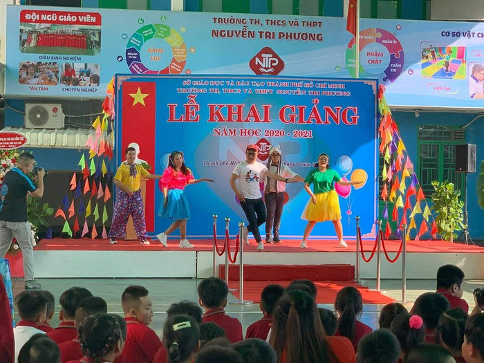 Ngày khai giảng tại trường Nguyễn Tri Phương hôm 5/9 (ảnh: CTV) Ngày khai giảng tại trường Nguyễn Tri Phương hôm 5/9 (ảnh: CTV)