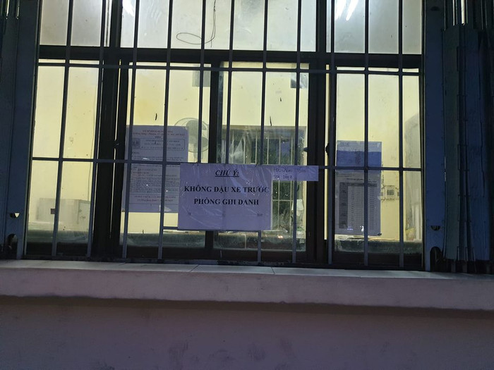 Phòng ghi danh của cơ sở bồi dưỡng văn hóa Hùng Vương nằm ngay trước trường Hùng Vương (ảnh: P.L)