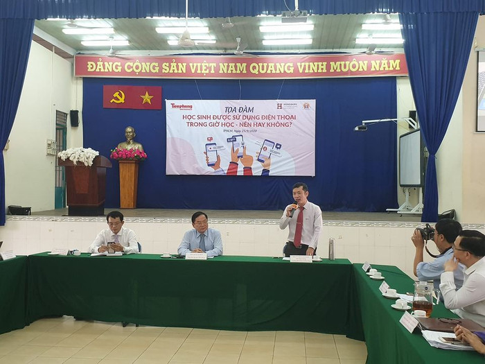 Phó Giáo sư Trần Mạnh Hà - Phó Hiệu trưởng HIU phát biểu tại tọa đàm (ảnh: P.L)