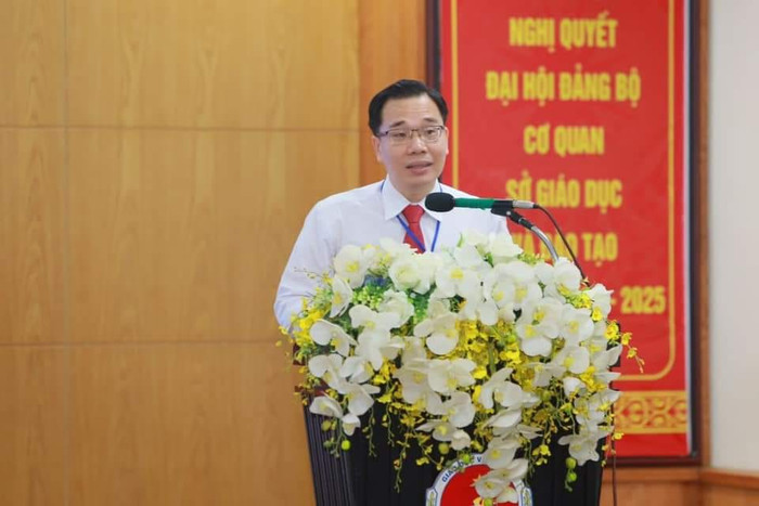 Ông Trịnh Duy Trọng - Trưởng phòng Chính trị tư tưởng phát biểu tại hội nghị (Ảnh: CTV)