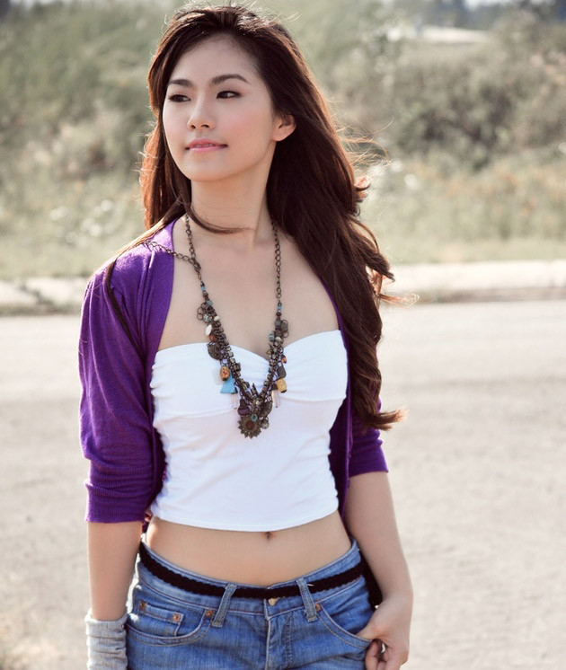 Trước đây Lương Bích Hữu gây được nhiều ấn tượng với mái tóc dài, uốn lọn nhẹ nhàng. (Theo Eva)