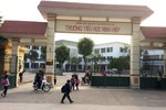Trường tiểu học Ninh Hiệp đánh úp bán sách, bán bút cho học sinh giá cao Trường tiểu học Ninh Hiệp đánh úp bán sách, bán bút cho học sinh giá cao
