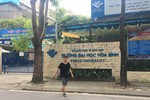 Núp dưới hình thức tuyển sinh hệ đại học chính quy ngành ngôn ngữ Anh năm 2019, Trường đại học Hòa Bình nhận hồ sơ cả những thí sinh học văn bằng 2 tiếng Anh chính quy. Ảnh: Vũ Phương. Núp dưới hình thức tuyển sinh hệ đại học chính quy ngành ngôn ngữ Anh năm 2019, Trường đại học Hòa Bình nhận hồ sơ cả những thí sinh học văn bằng 2 tiếng Anh chính quy. Ảnh: Vũ Phương.